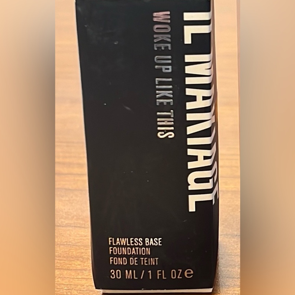 Il Makiage “ Woke up like this” Foundation SEALED NWT